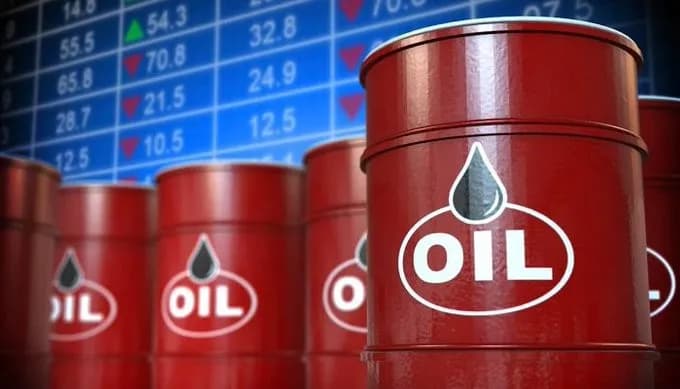 Oil Prices Fall to 3-Month Low, Fuel Price Drop Imminent