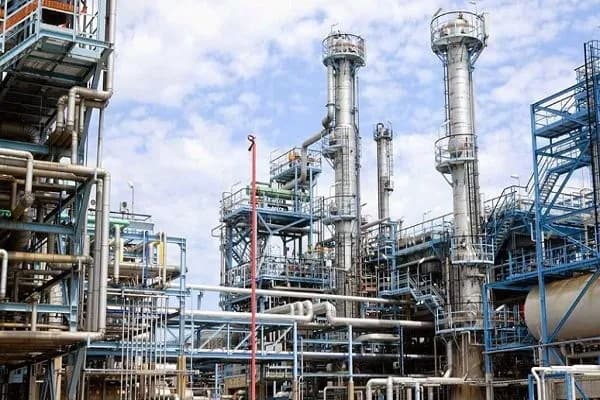 Top 10 Largest Oil Refineries in the World by Capacity (2025)