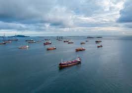 Strait of Hormuz Crisis Could Persist Till 2027 – Experts Warn