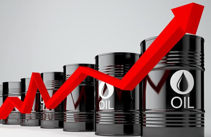 Brent Crude Returns to $90 as Fresh Iran Strikes Renew Supply Fears